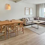 4 Bedroom Beautiful Apartment In Oslo